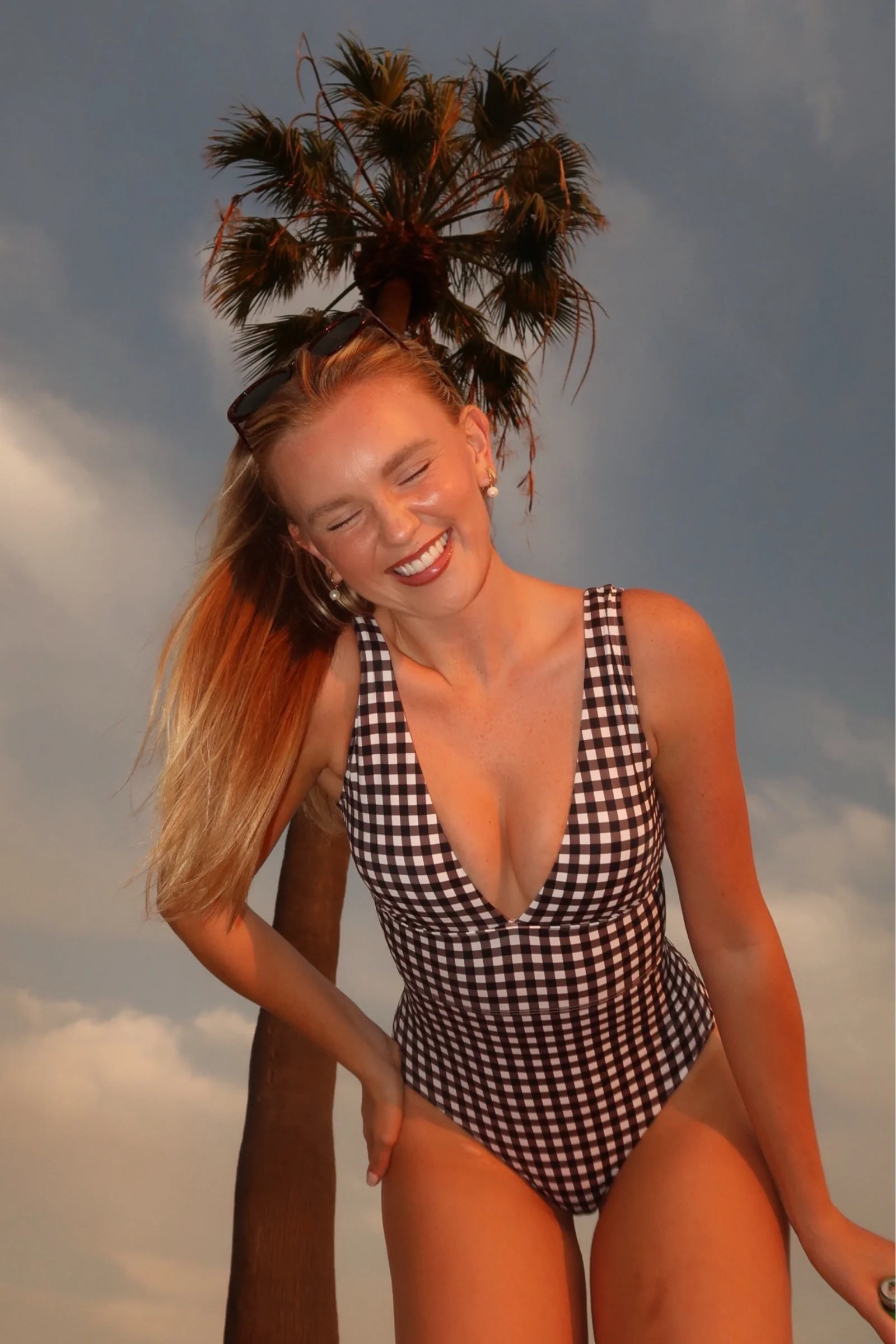 Classic V-Neck One Piece BLACK GINGHAM - Image 13