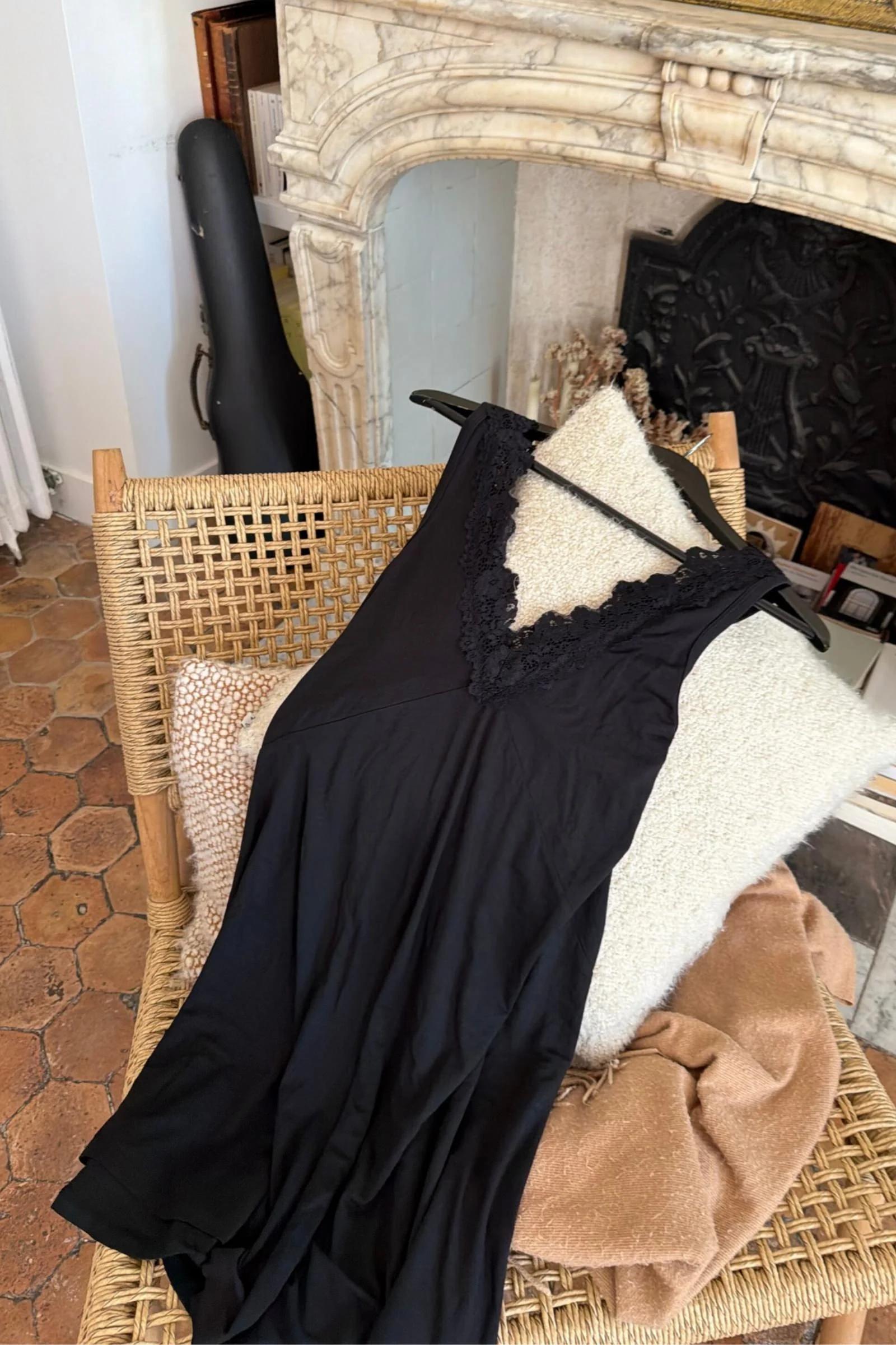 Lace Trim V-Neck Nightie BLACK - Image 9